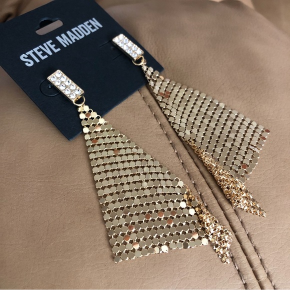 Steve Madden Rhinestone Drop Earrings - Picture 13 of 16